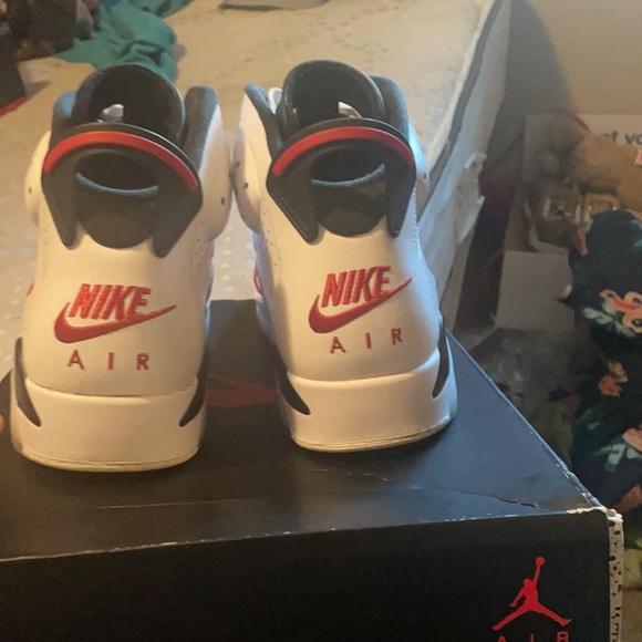 Jordan 6 OG Carmine - Picture 2 of 4